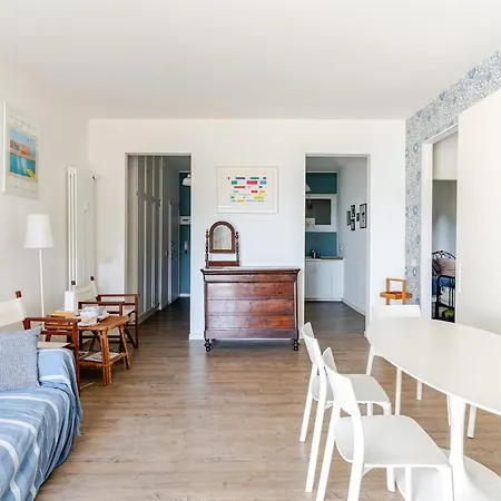 Sea View With Private Garden Apartment