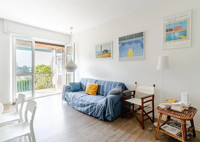 Apartamento Sea View With Private Garden